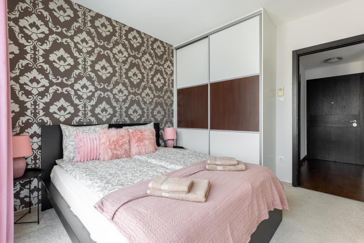 Budapest Holidays Apartments & Spa Luaran gambar