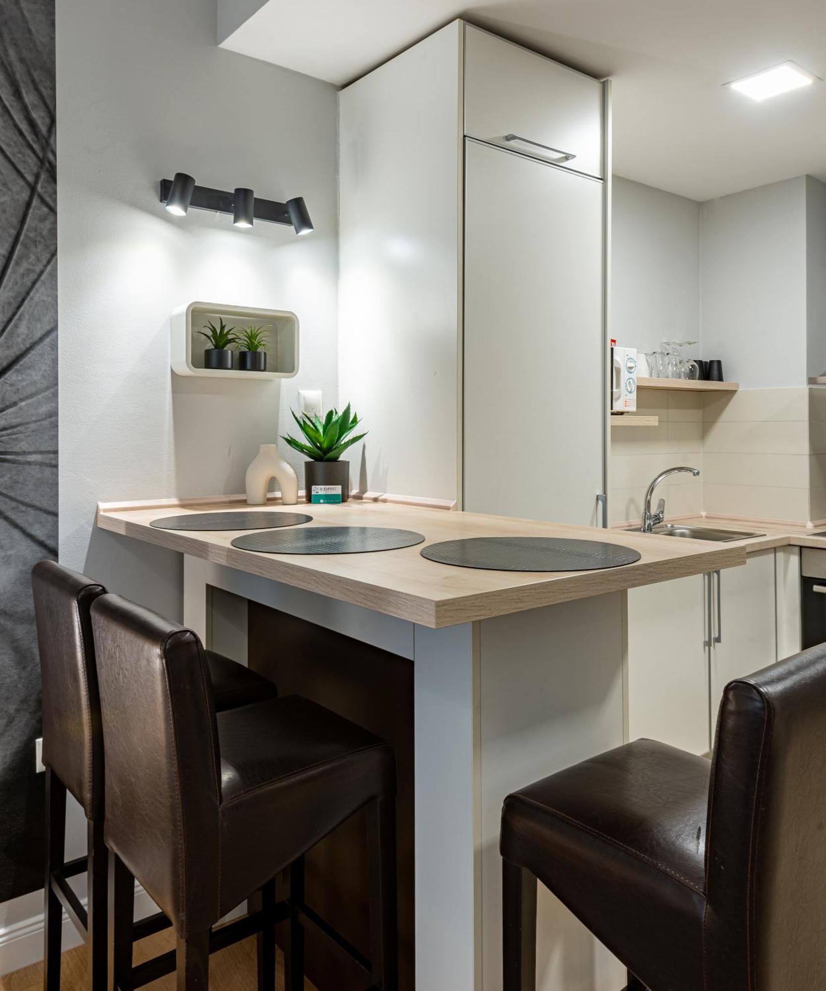 Budapest Holidays Apartments & Spa Luaran gambar