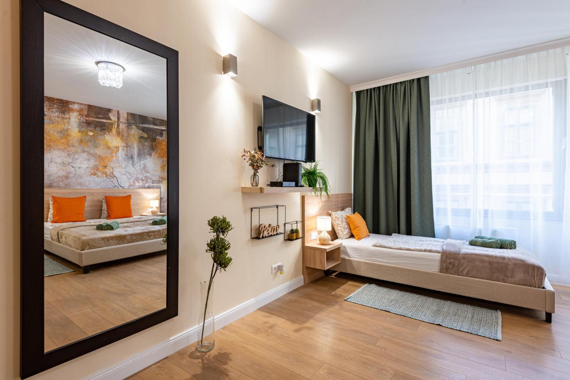 Budapest Holidays Apartments & Spa Luaran gambar