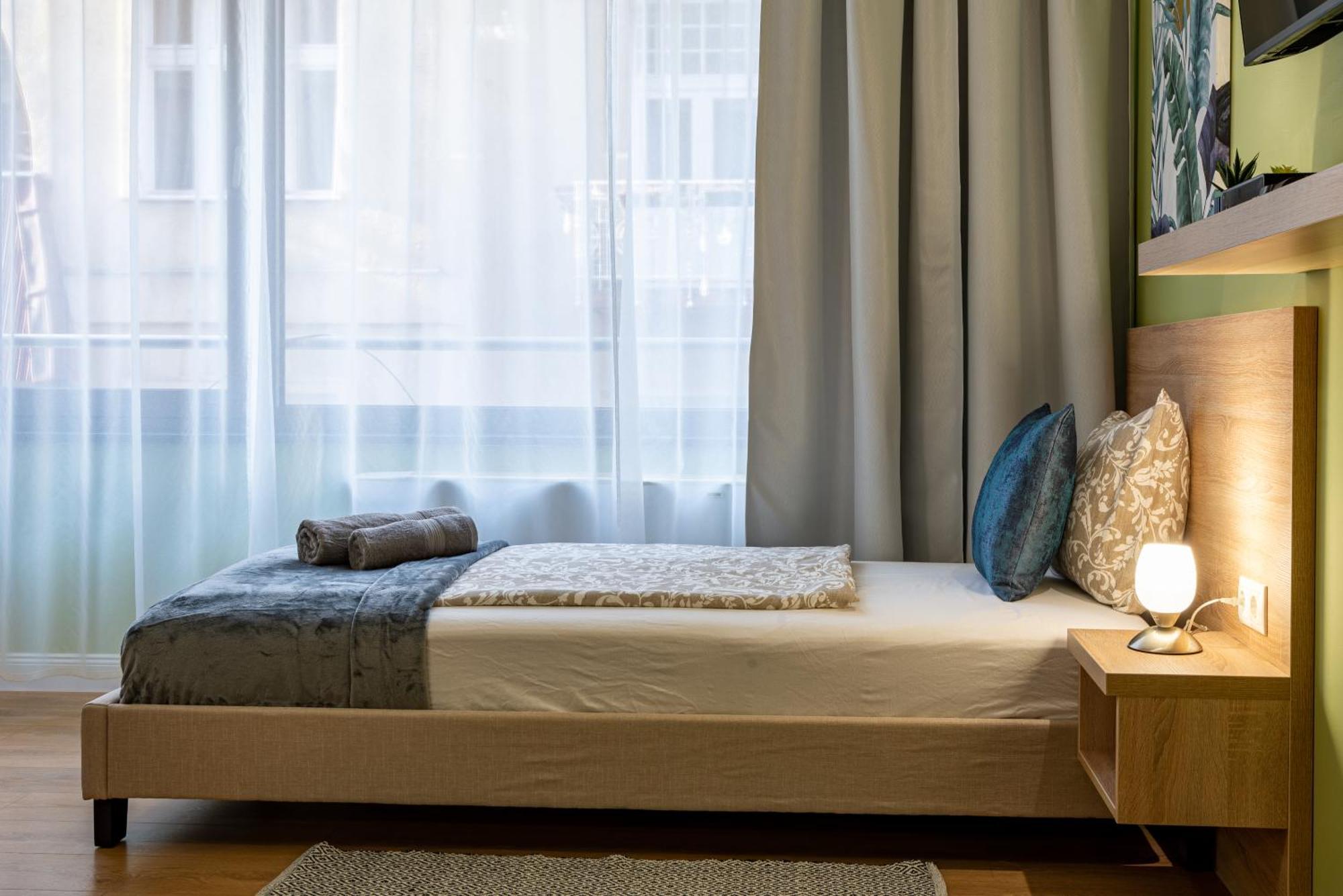 Budapest Holidays Apartments & Spa Luaran gambar