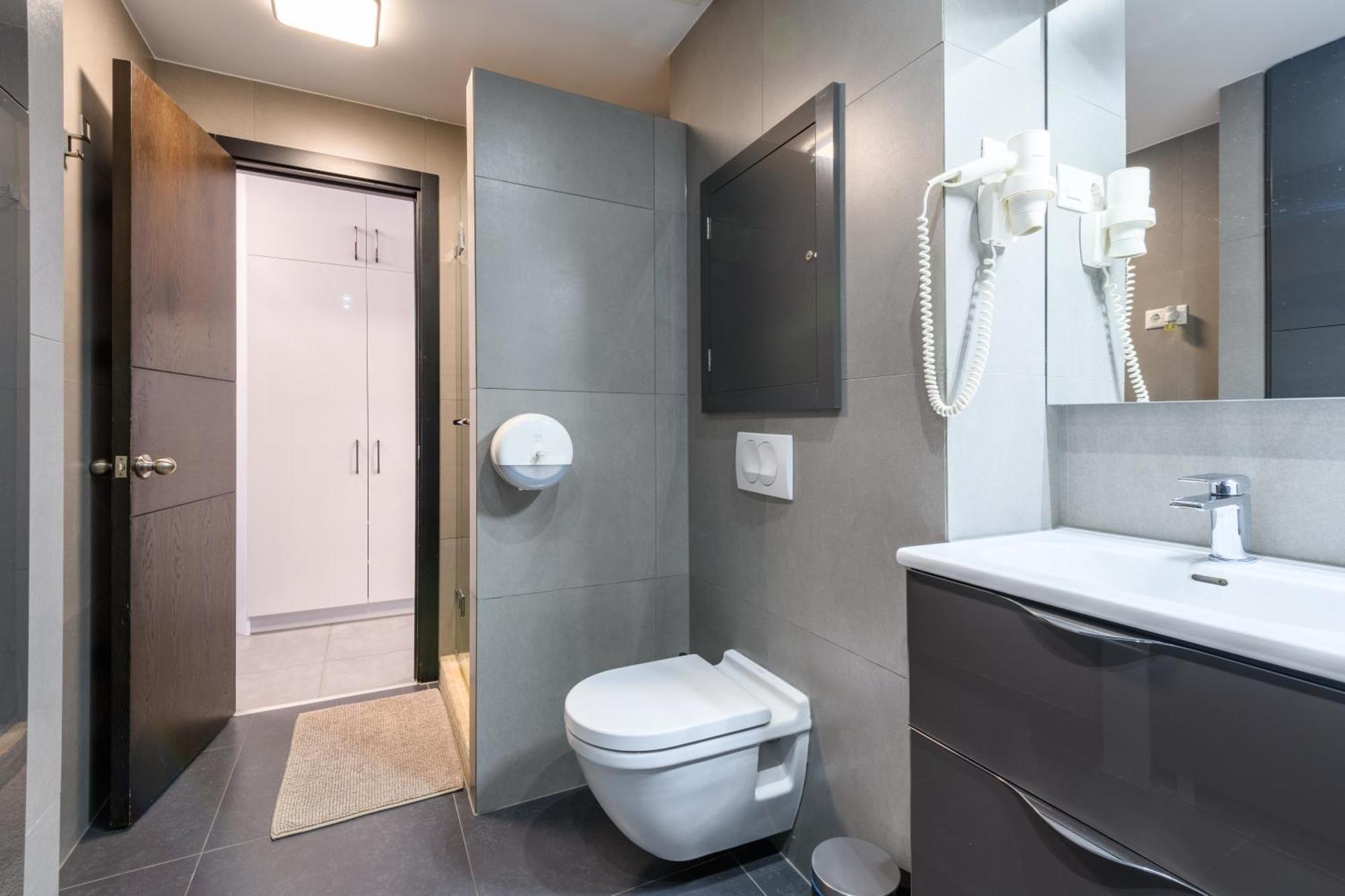 Budapest Holidays Apartments & Spa Luaran gambar
